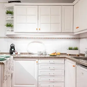 https://lovelisbonapartments-cosy-apartment-in-alfama.hotels-lisbon-portugal.com